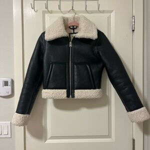 Abercrombie Cropped Leather Shearling Jacket XXS